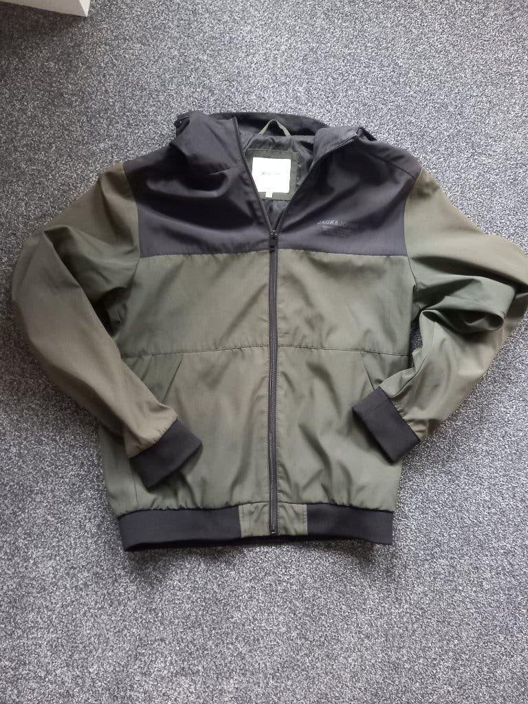 Zomerjas legergroen/ zwart maat m jack en jones, Ophalen of Verzenden, Gedragen, Jack & Jones, Meerkleurig