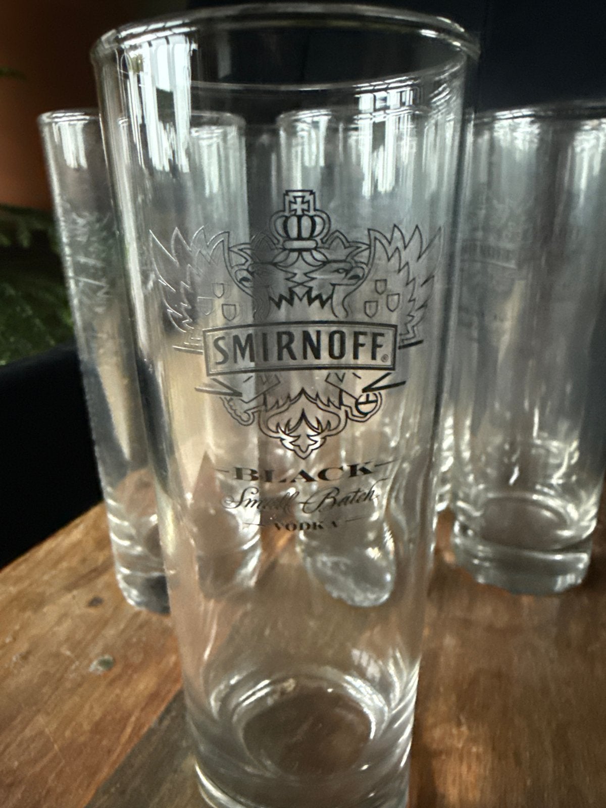 Smirnoff Black Vodka Glazen - Set van 7, Huis en Inrichting, Ophalen, Gebruikt, Glas, Overige merken