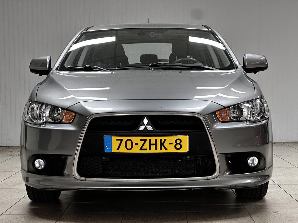 Mitsubishi Lancer Sportback 1.8 Edition Two /AUTOMAAT + Flip, Euro 5, 15 km/l, Gebruikt, Automatische klimaatregeling