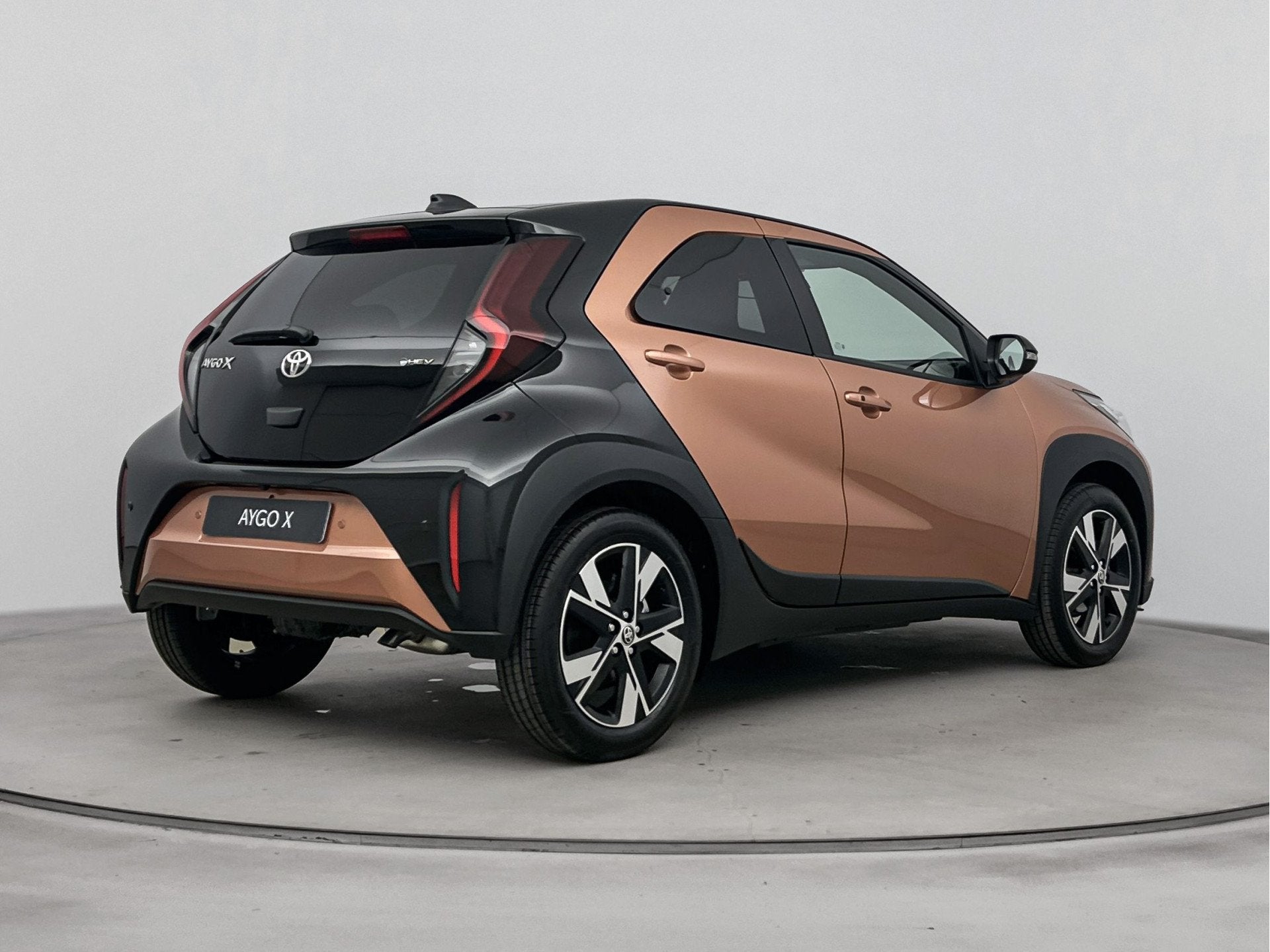 Toyota Aygo X Hybrid 115 pulse | Easy Pack | IVN 1595395, Auto's, Stof, 4 stoelen, 116 pk, Hybride Elektrisch/Benzine