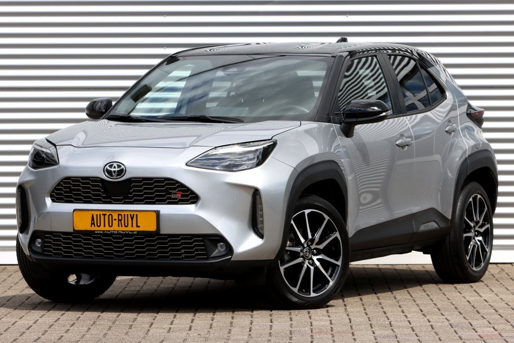 Toyota Yaris Cross 1.5 Hybrid GR Sport Two-Tone (bj 2023), Stof, Gebruikt, Zwart, Automatische klimaatregeling