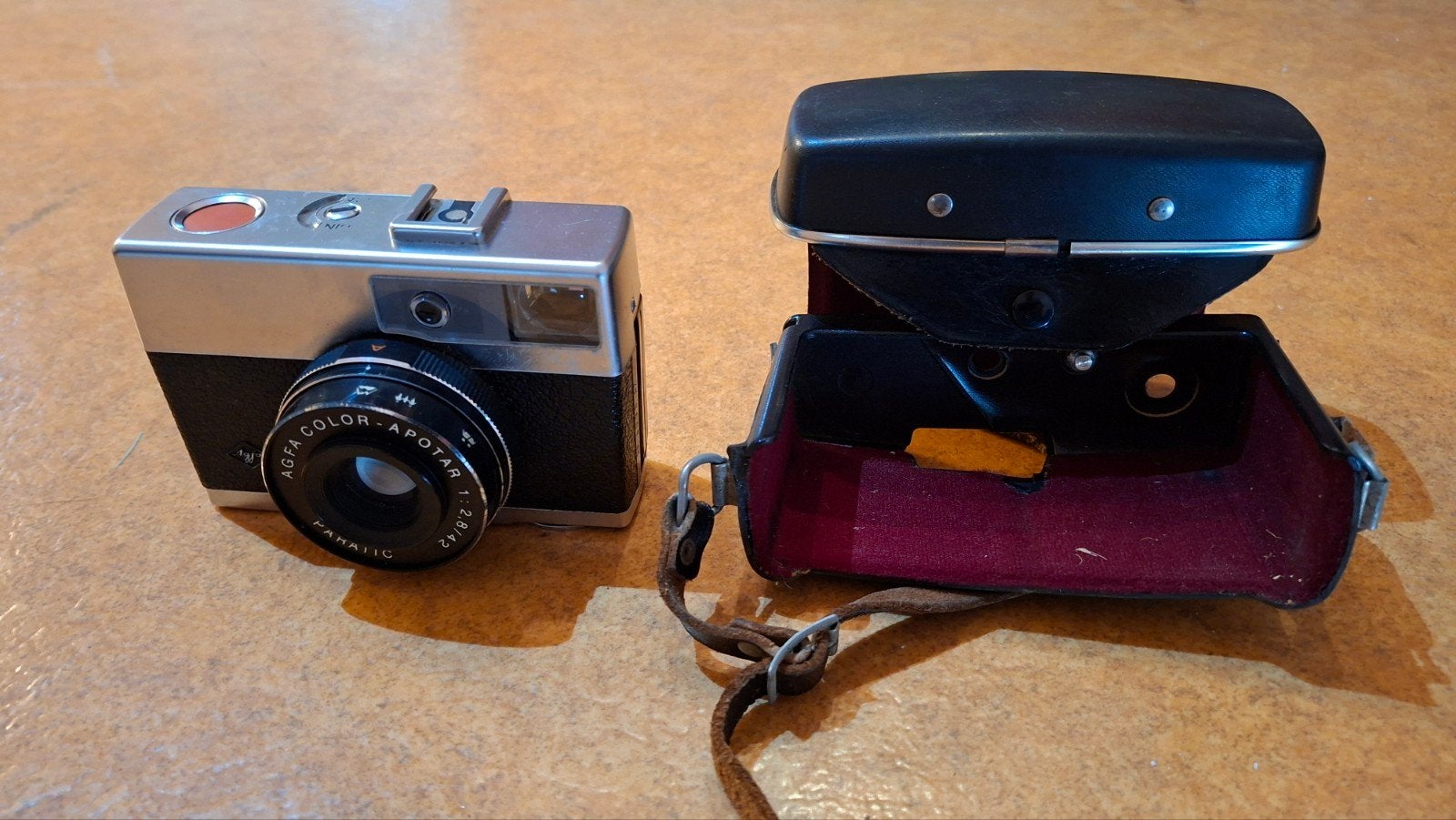 Vintage Agfa Color-Apotar camera met leren tas, Ophalen of Verzenden, Compact, Overige Merken