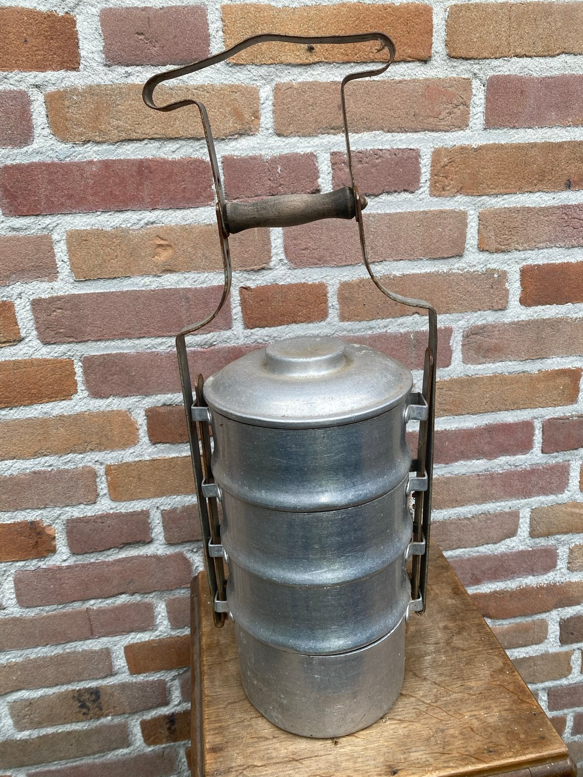 Vintage aluminium etensdrager / voedseldrager, Ophalen