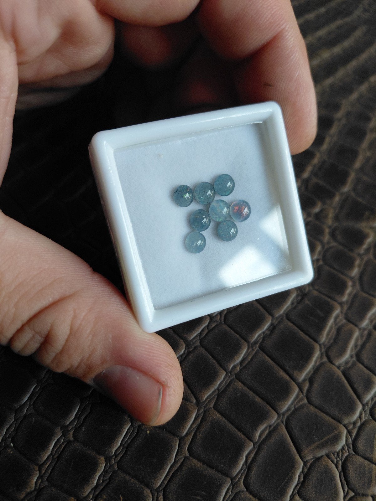 pot met 8 kleurrijke Australische triplet opalen, Ophalen of Verzenden, Nieuw