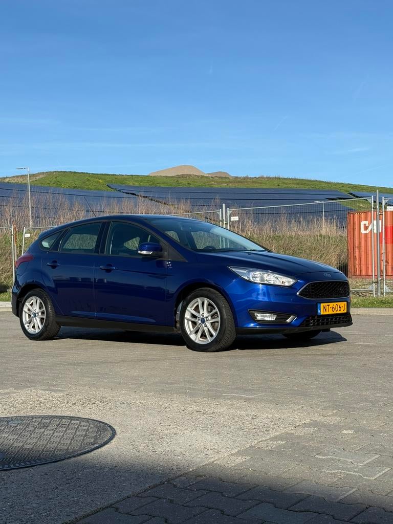 Ford Focus 1.0 Ecoboost nieuwe apk, Auto's, 125 pk, Blauw, Origineel Nederlands, 1200 kg
