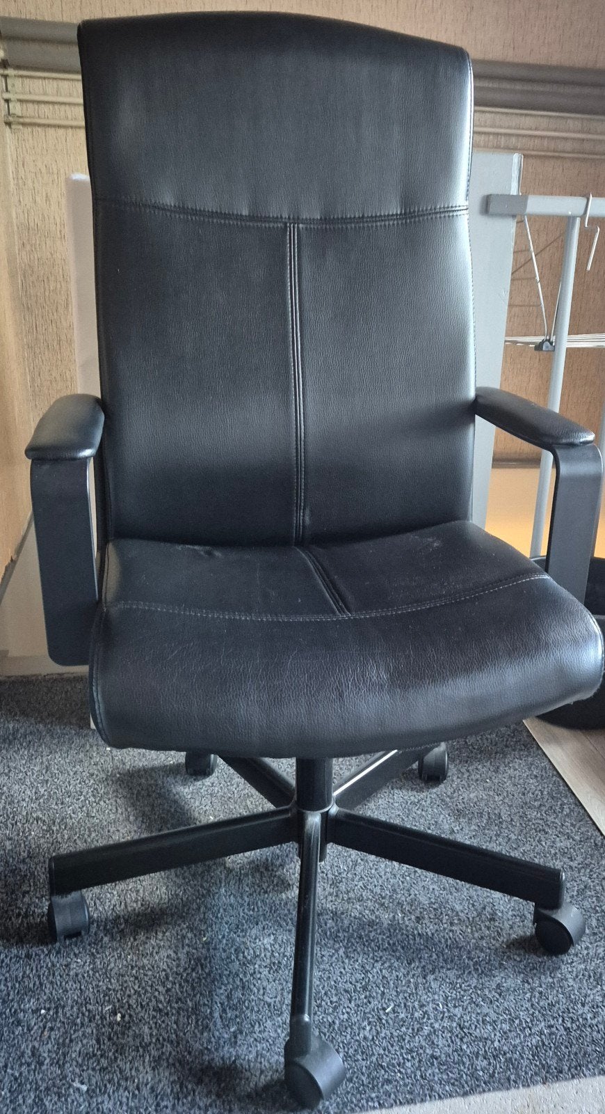 Foto 2 van Zwarte Bureaustoel