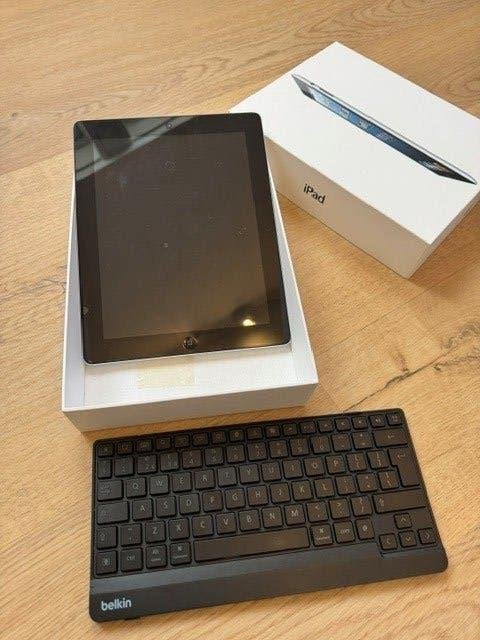 IPad 4, model A1458, 64GB, 9,7 inch met Belkin toetsenbord, Computers en Software, Gebruikt, Apple iPad, Wi-Fi, Ophalen