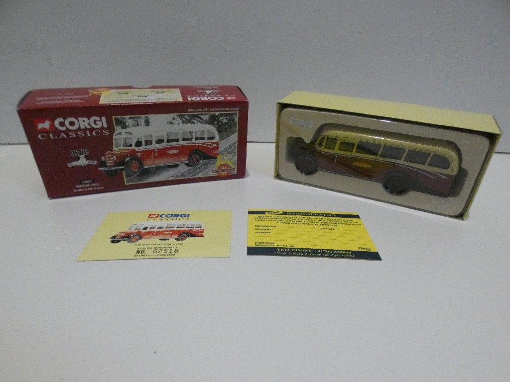 Te koop Corgi Brittish Rail Bedford OB Coach, Ophalen of Verzenden, Nieuw, Bus of Vrachtwagen, Corgi