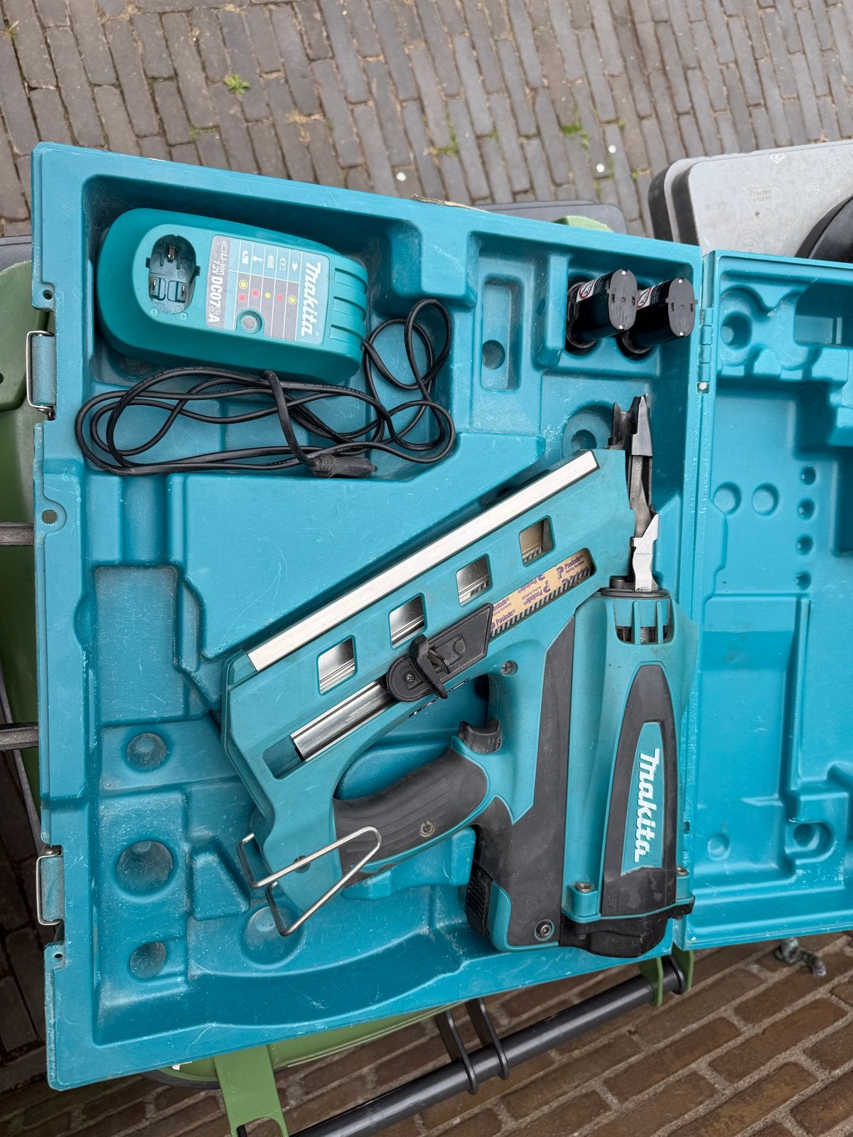 Makita GN900SE Gastacker Set (2x 1.0Ah Accu) in Koffer, Ophalen of Verzenden, Gebruikt, Overige typen