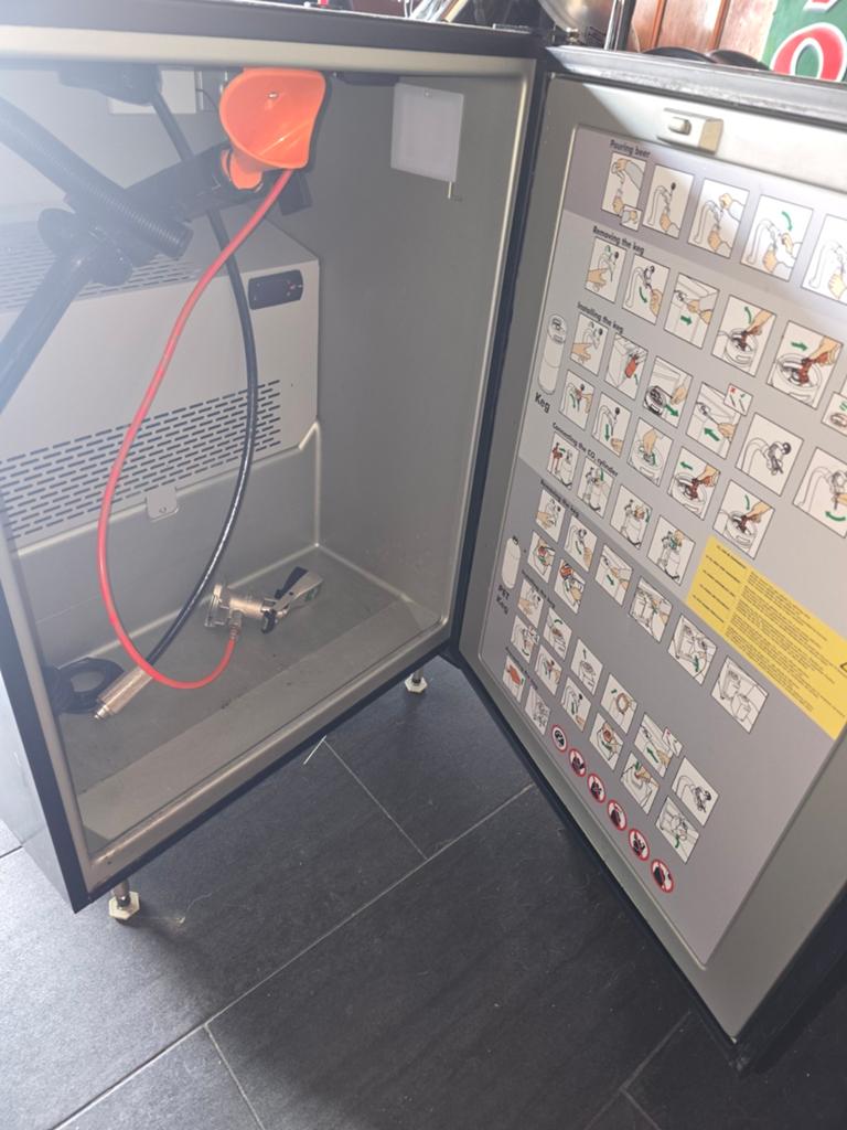 Heineken biertap met spoelbak en koeler, Ophalen, Gebruikt