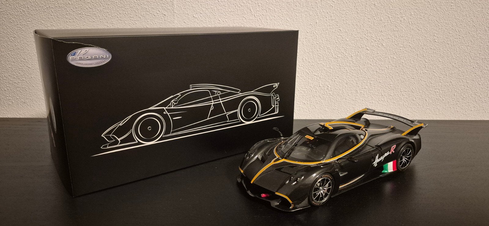 LCD Pagani Huayra R Black Carbon I 1:18 I Diecast, Hobby en Vrije tijd, Modelauto's | 1:18, Ophalen of Verzenden, Nieuw, Auto