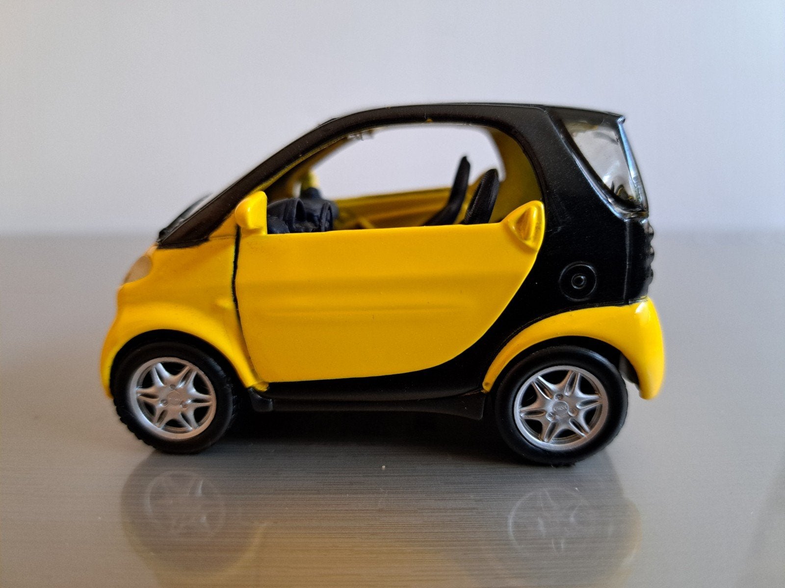 Smart City Coupe, Maisto 1:33, nieuw, Ophalen of Verzenden, Nieuw, Auto