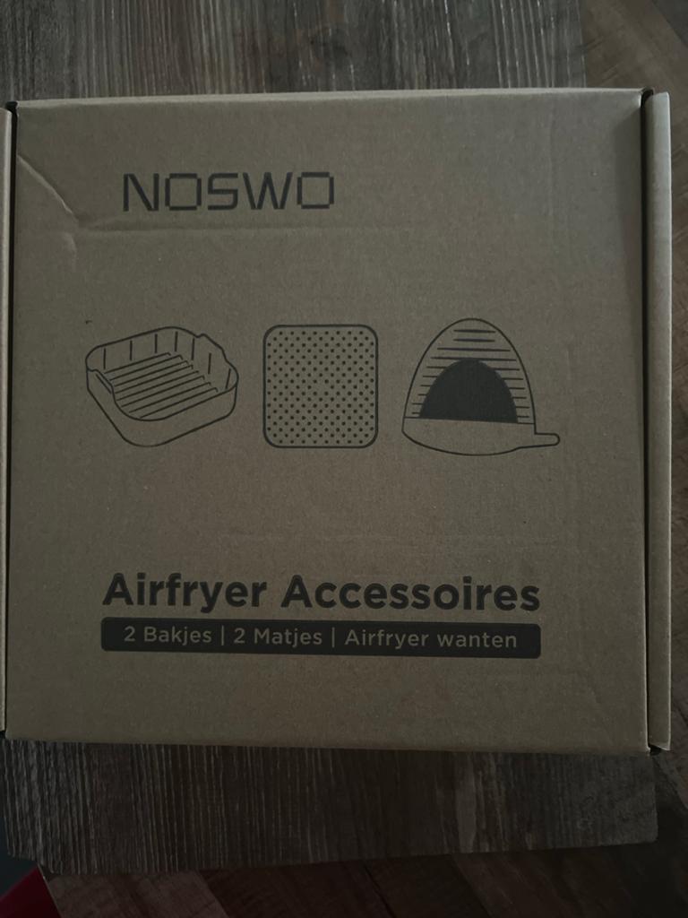 Nieuwe Airfryer Accessoires Set - 2 Bakjes, 2 Matjes, Wanten, Witgoed en Apparatuur, Airfryers, Ophalen of Verzenden, Nieuw, Airfryer