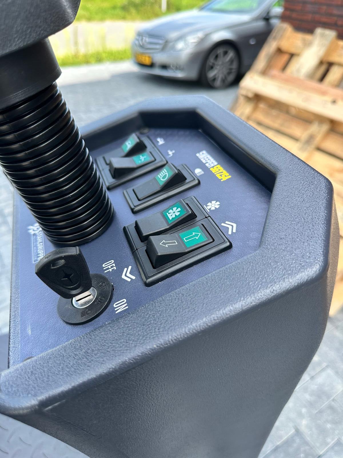 ACTIEPRIJS UITVERKOOP Stahlgruppe SGYZS4 Ride-On Veegmachine, Ophalen, Nieuw