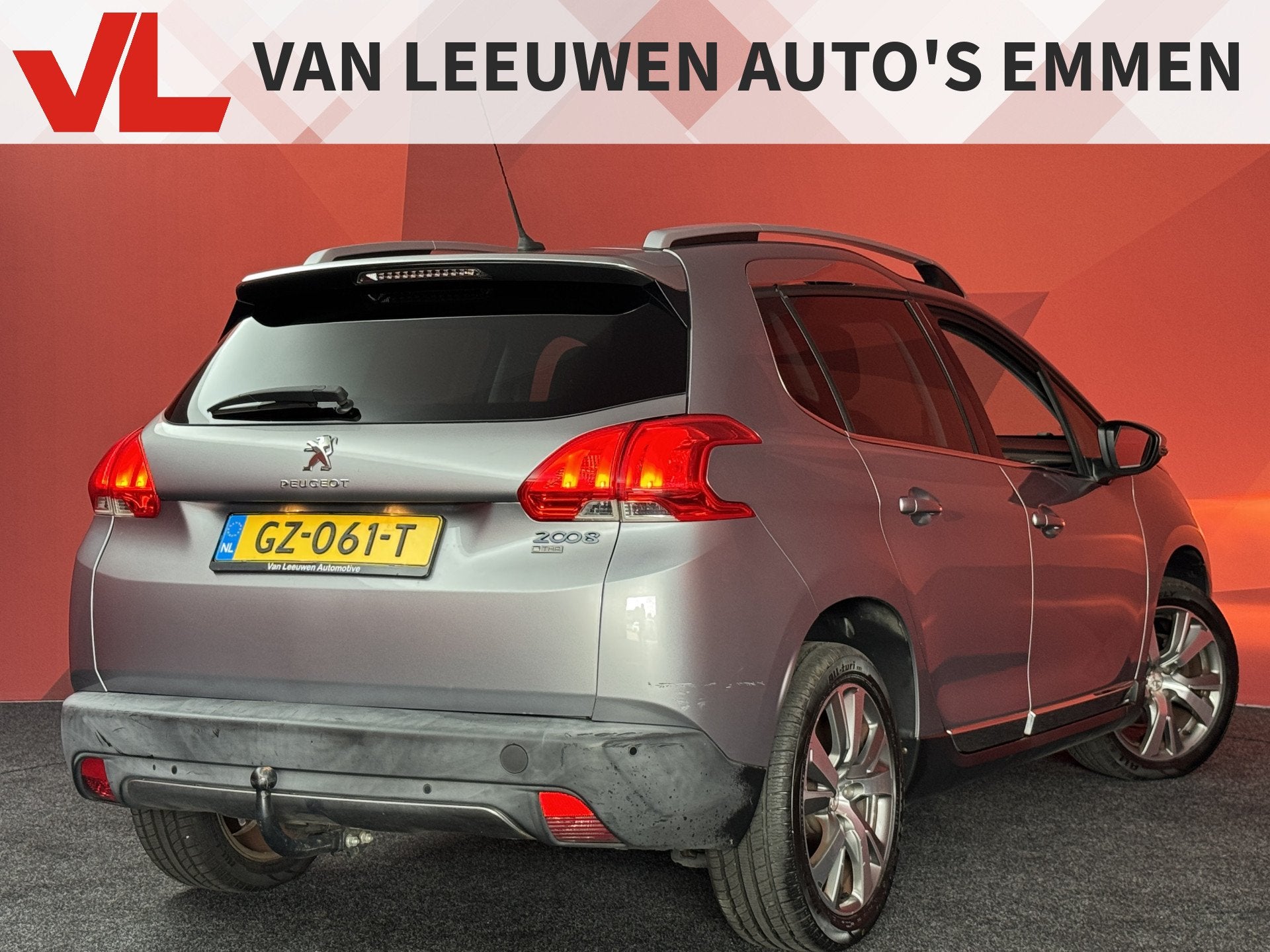 Peugeot 2008 1.2 PureTech Féline | Trekhaak | Pano | Clima, Gebruikt, Euro 6, 1270 kg, 49 €/maand