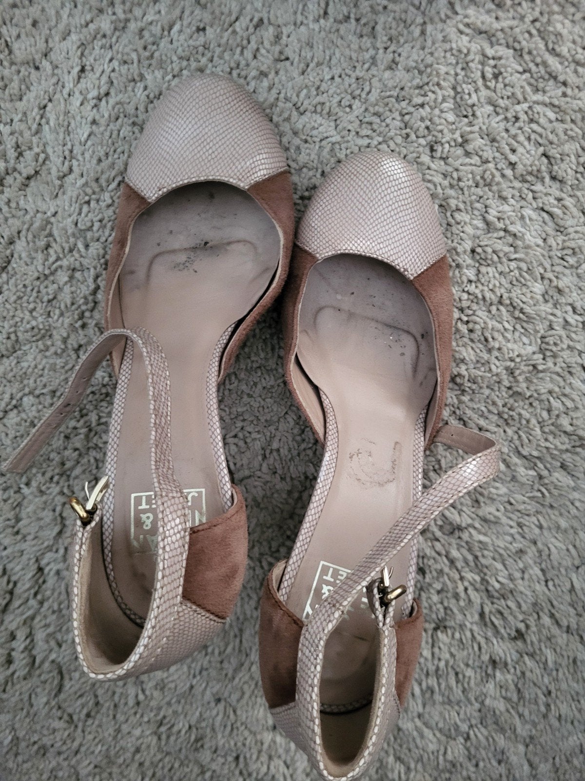 Janet & Janet Hakken - Maat 37, Kleding | Dames, Schoenen, Pumps, Beige, Ophalen of Verzenden, Zo goed als nieuw
