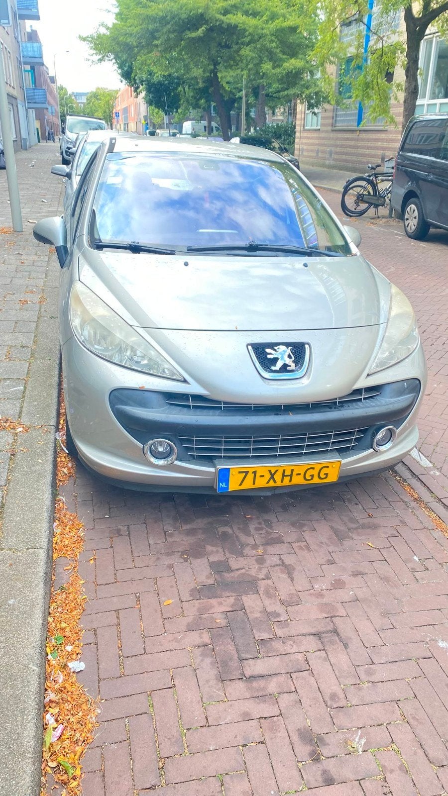 Peugeot 207 1.4 16V 5DRS 2007 Grijs Airco, Auto's, Voorwielaandrijving, 1360 cc, 4 cilinders, 49 €/maand