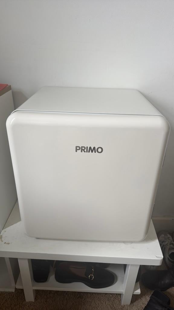Primo vintage mini koelkast - Ideaal voor kleine ruimtes, Witgoed en Apparatuur, Ophalen, Minder dan 85 cm, Minder dan 75 liter