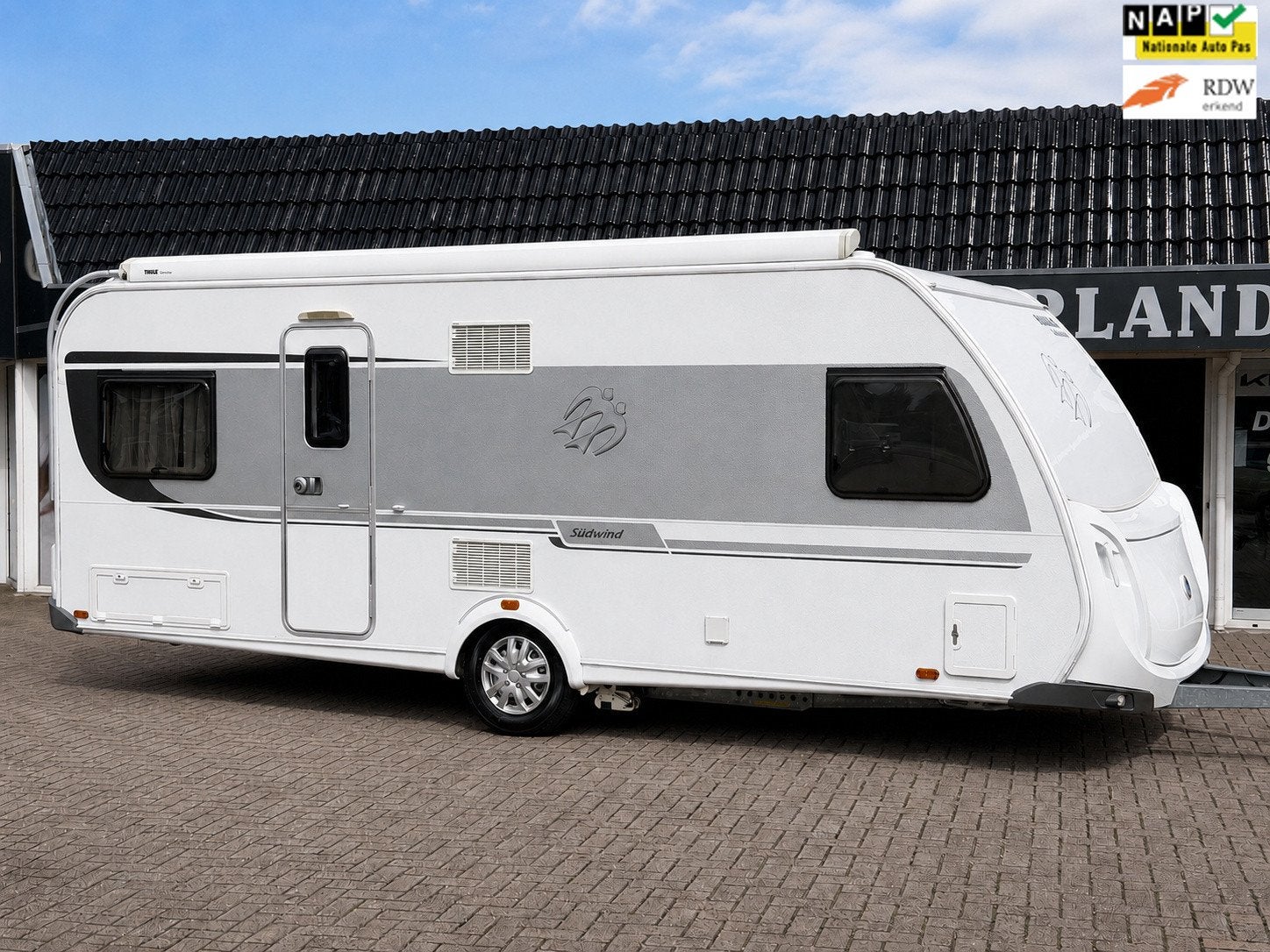 Knaus Sudwind 590 | Luifel | Horre | Toilet | Douche | Keuke, Info@garagegelderland.nl, Bedrijf, Douche, Knaus