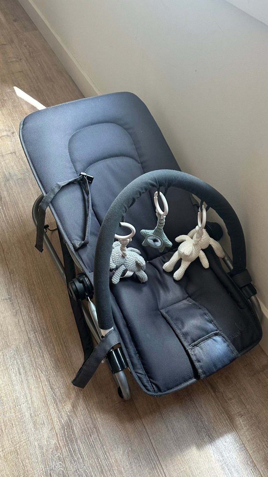 Prenatal wipstoel met speelboog en speeltjes, Ophalen, Gebruikt