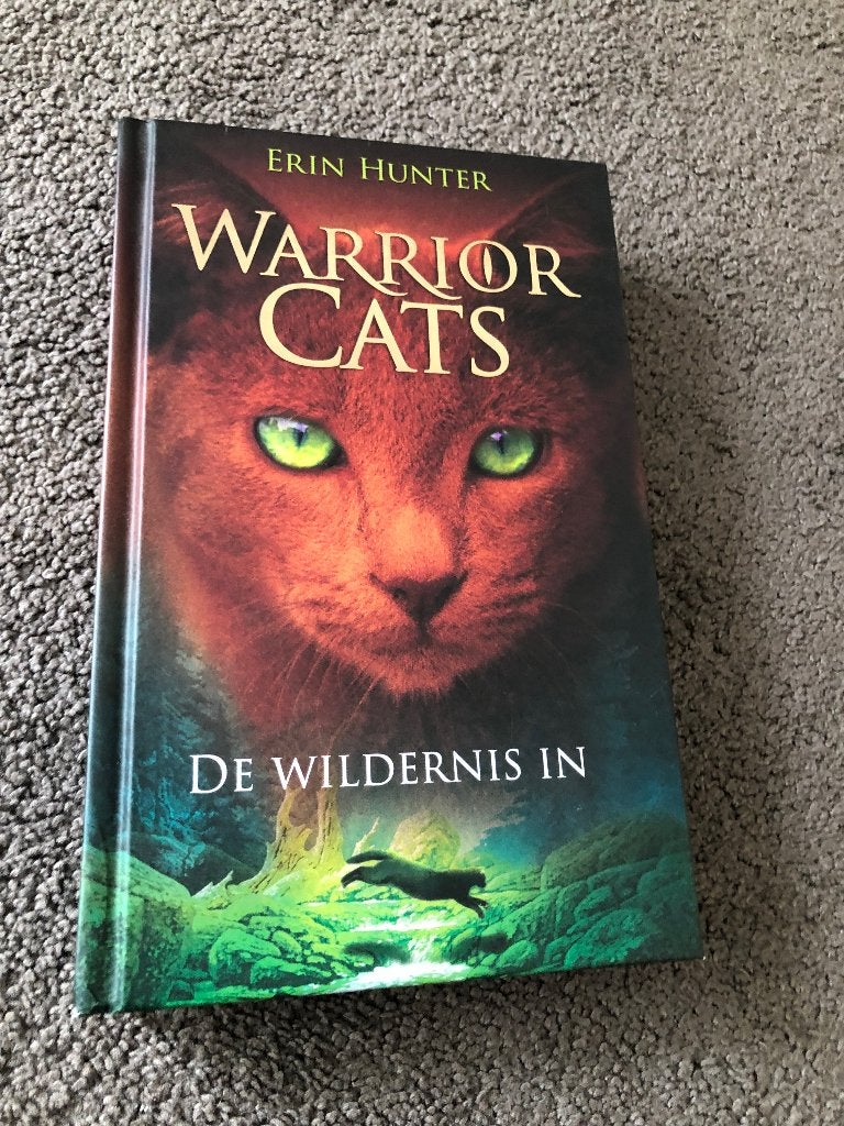 Boek Warrior Cats De wildernis in boek 1 eerste deel, Boeken, Ophalen, Zo goed als nieuw, Erin Hunter