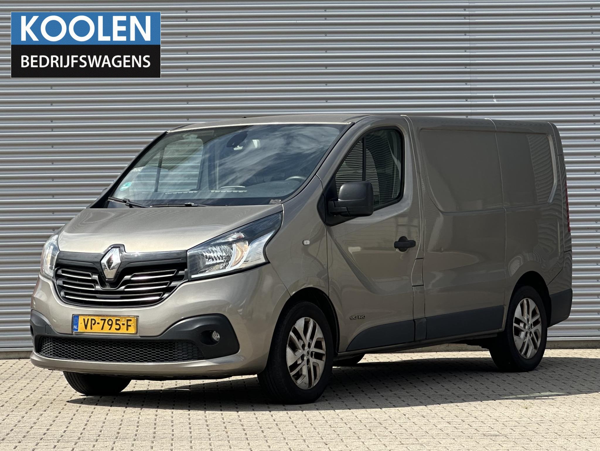 Renault Trafic 1.6 dCi T29 L1H1 140pk Trekhaak|Navi|Cruise M, Voorwielaandrijving, Euro 5, Gebruikt, 4 cilinders