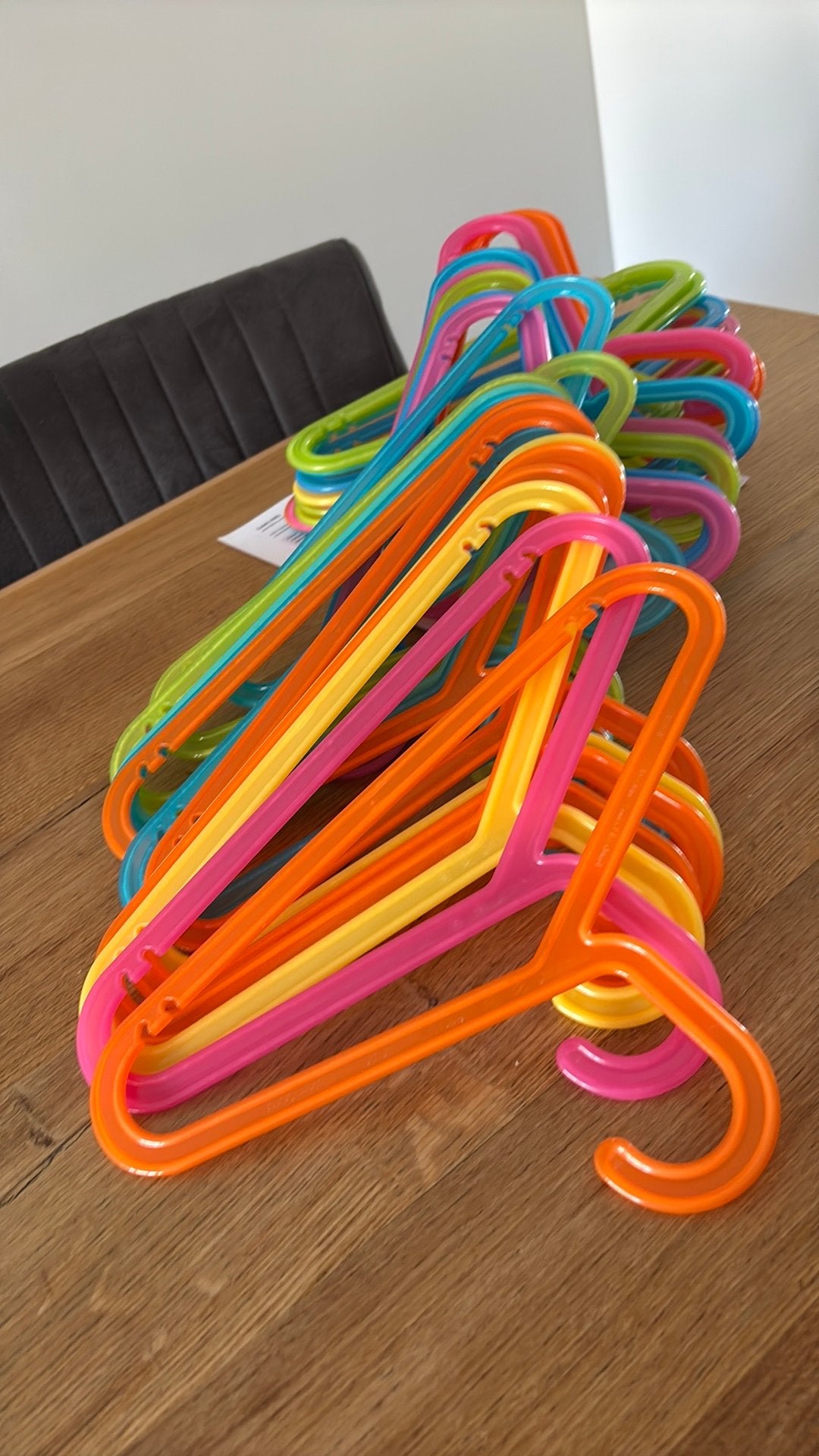 Ikea kledinghangers kind 35 stuks, Kleding | Dames, Ophalen, Gebruikt, Hout, Kinderen