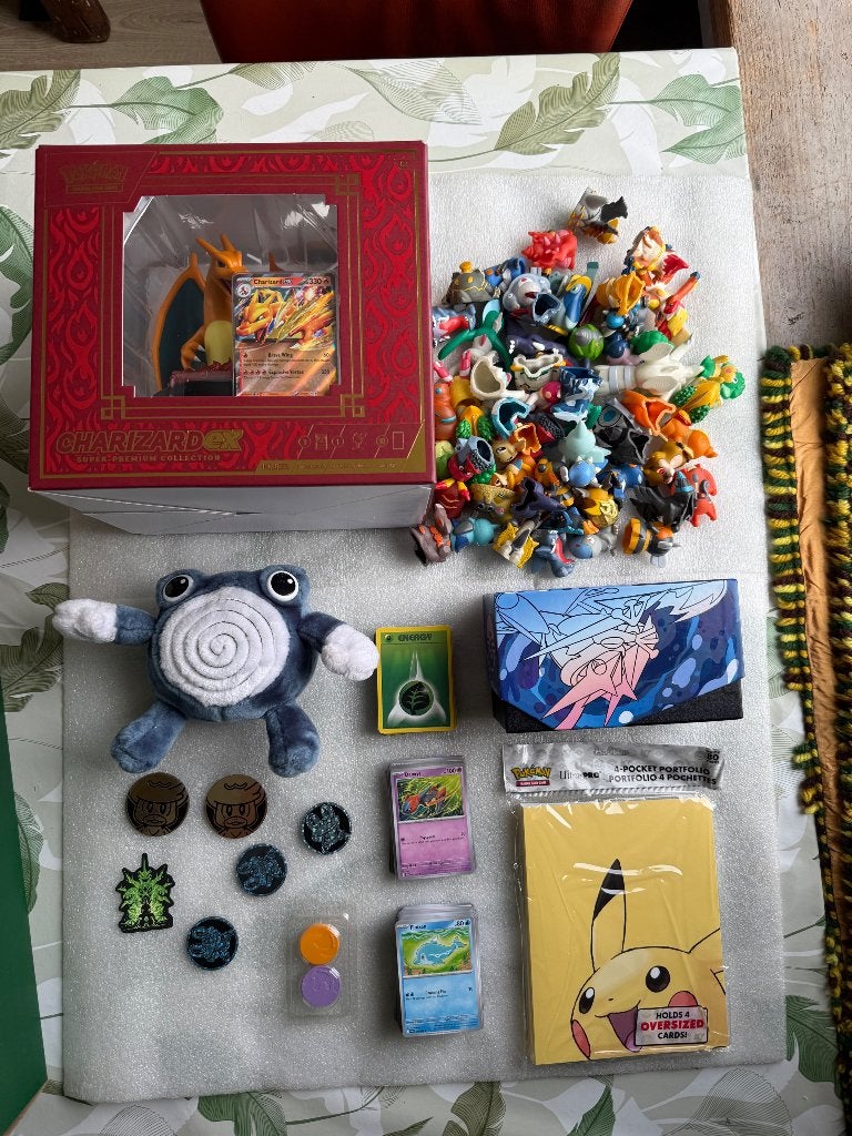 Heel veel Pokemon figuren + kaarten met album knuffel etc, Hobby en Vrije tijd, Ophalen of Verzenden