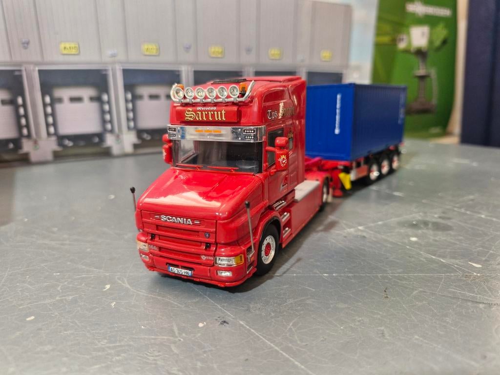 Scania torpedo topline met container trailer met container w