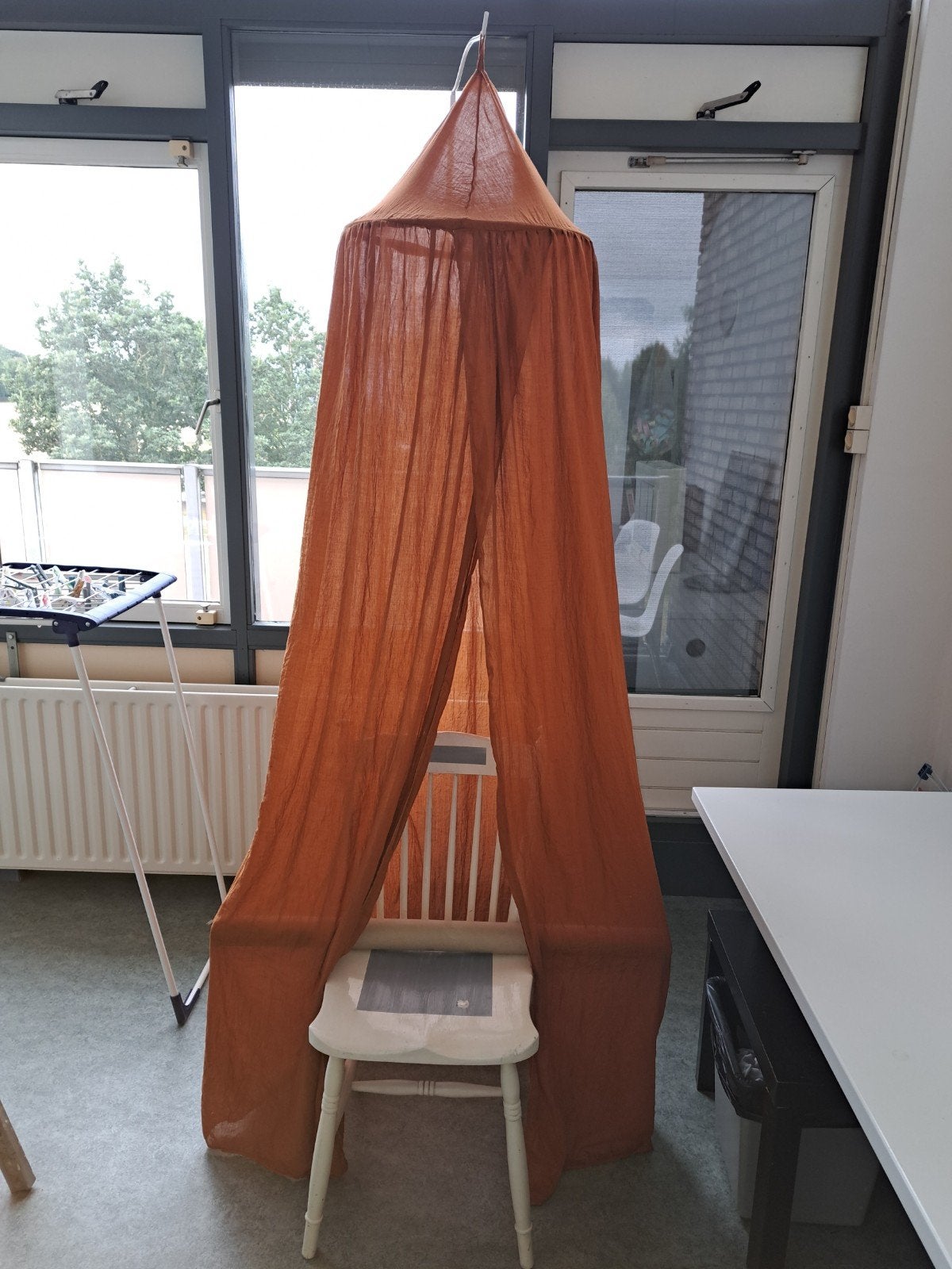 wieghemel/sluier met staande standaard, Ophalen, Gebruikt