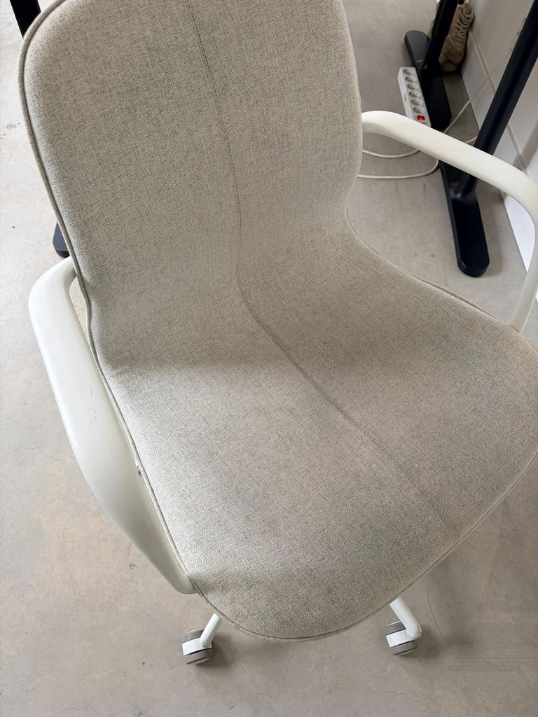 Twee IKEA bureaustoelen, Huis en Inrichting, Bureaustoelen, Zo goed als nieuw, Bureaustoel, Grijs, Ophalen
