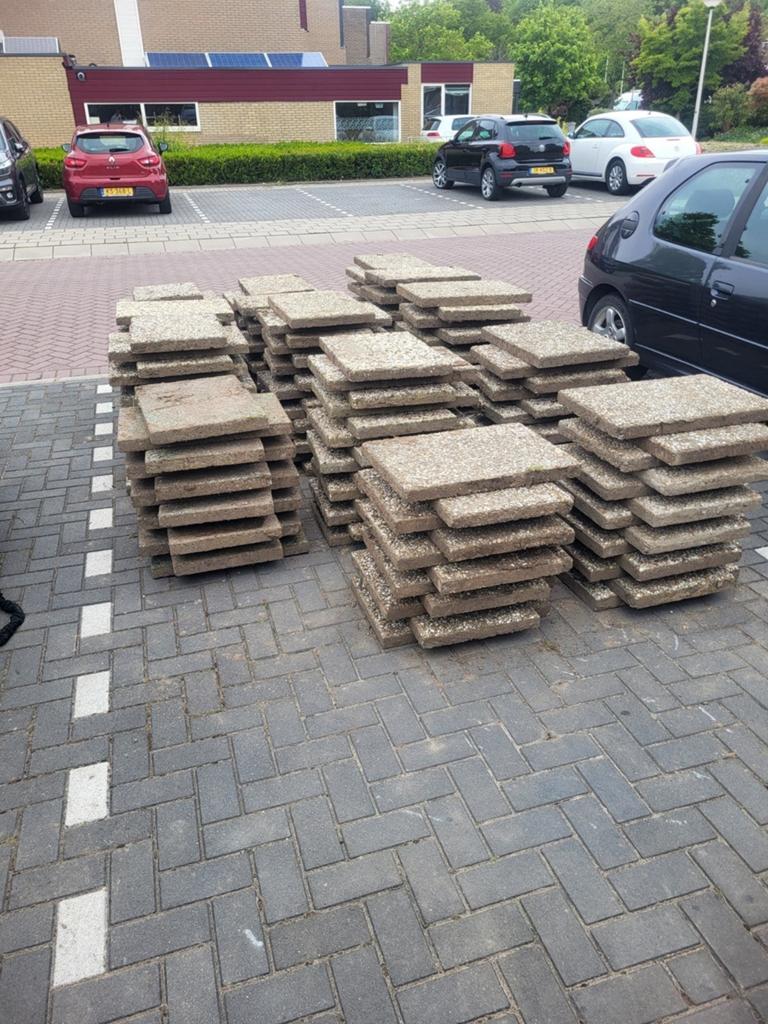 GRATIS grindtegels 60x40 - 120 stuks, Tuin en Terras, Tegels en Klinkers, Ophalen, Gebruikt, 10 m² of meer, Grind