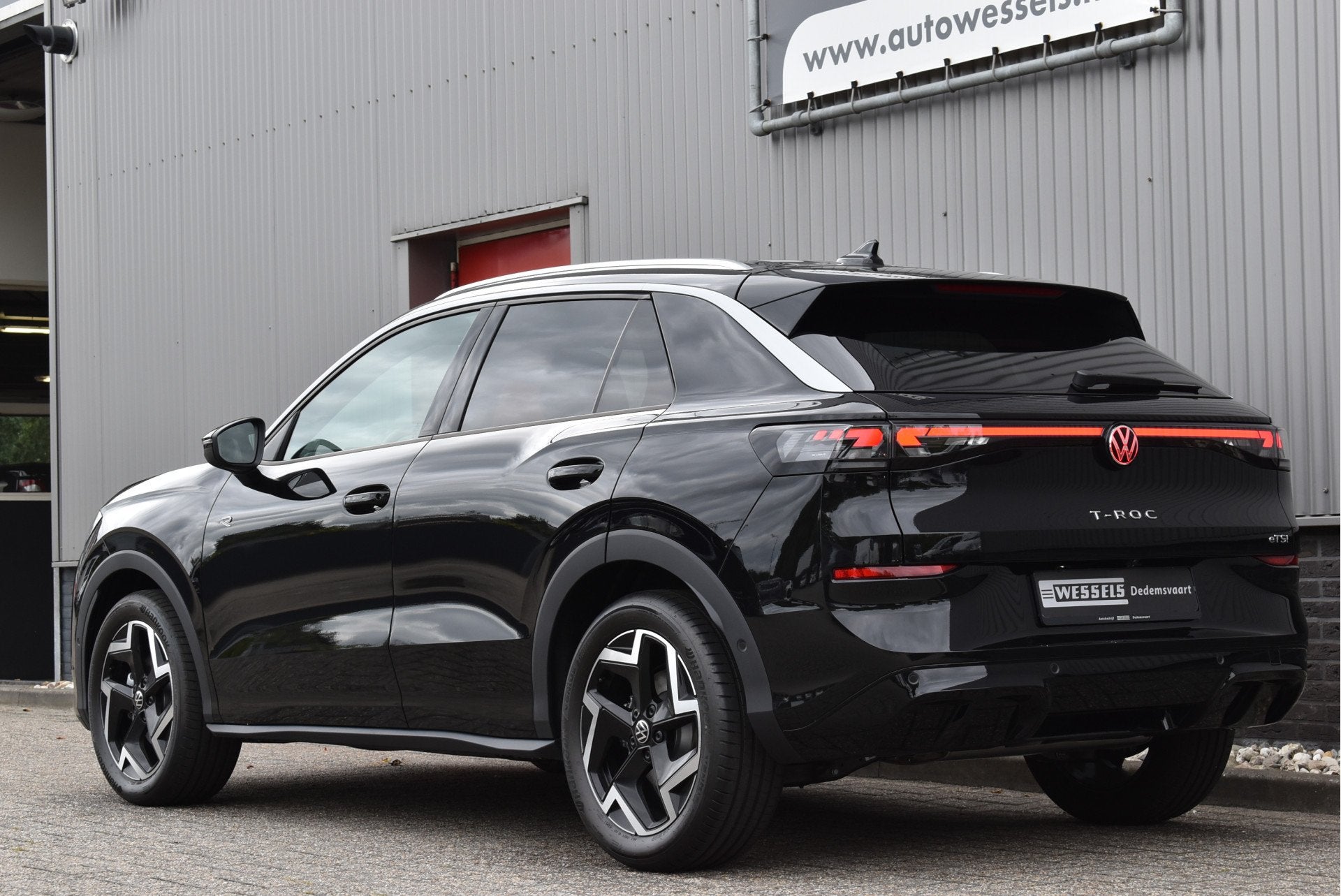 Volkswagen T-Roc 1.5 eTsi R-Line Edition Camera, LED Grill,, 1374 kg, 730 kg, Euro 6, 4 cilinders