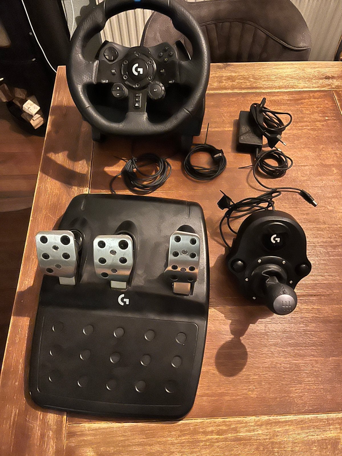 Logitech G923 racestuur-set met shifter, Ophalen, Zo goed als nieuw, Stuur of Pedalen, PlayStation 5