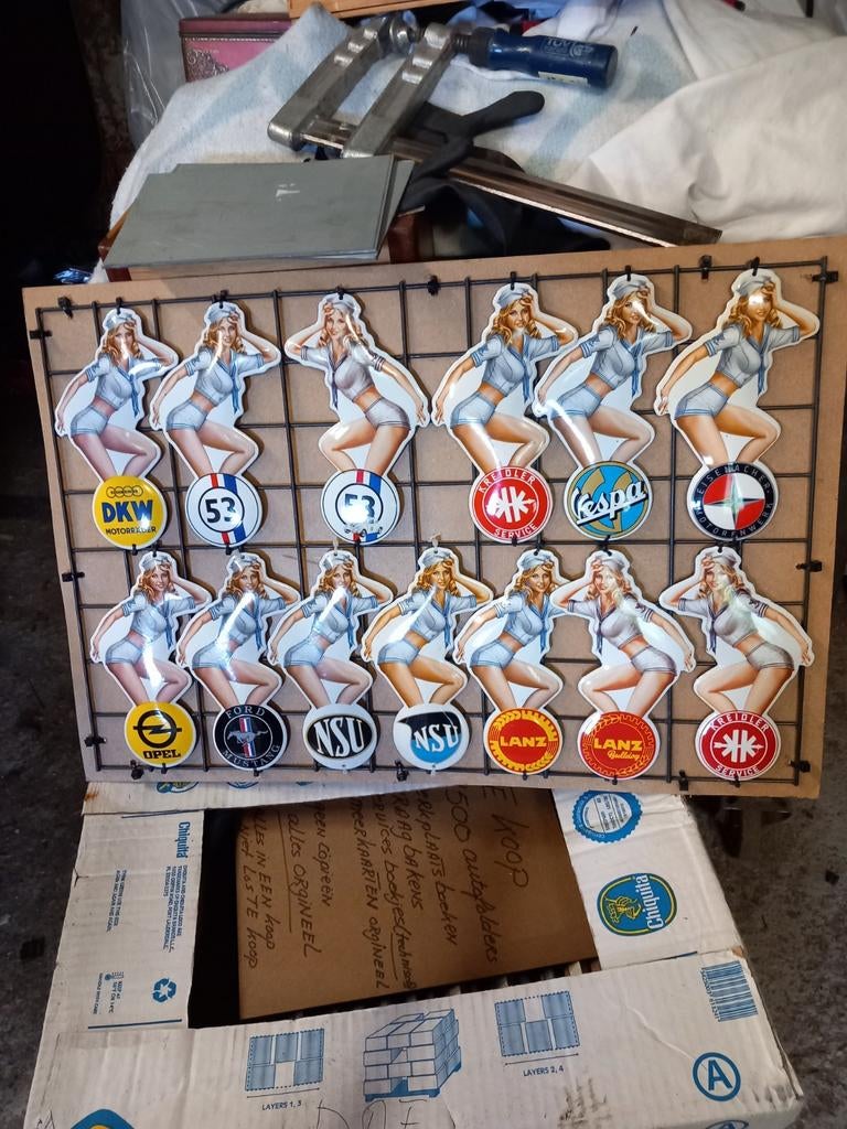 Super mooie emaile bordjes div merken div maten 12.50 p stuk, Verzamelen, Merken en Reclamevoorwerpen, Ophalen of Verzenden, Zo goed als nieuw