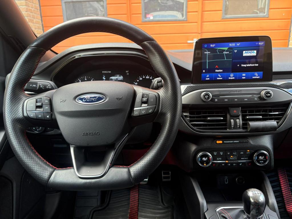 Ford FOCUS 1.0 EcoBoost ST Line Business, Auto's, Ford, Gebruikt, Bedrijf, Handgeschakeld, 3 cilinders