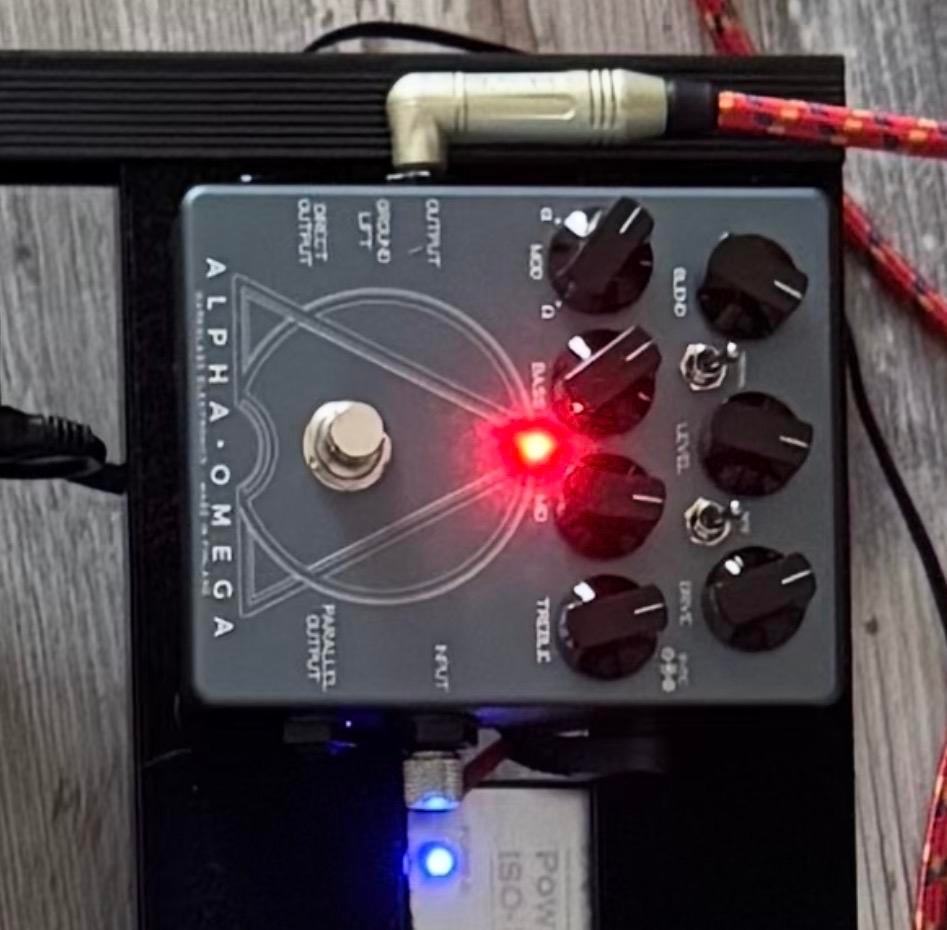 Darkglass Alpha Omega Bass Preamp/Overdrive + DI, Ophalen of Verzenden, Zo goed als nieuw, Distortion, Overdrive of Fuzz