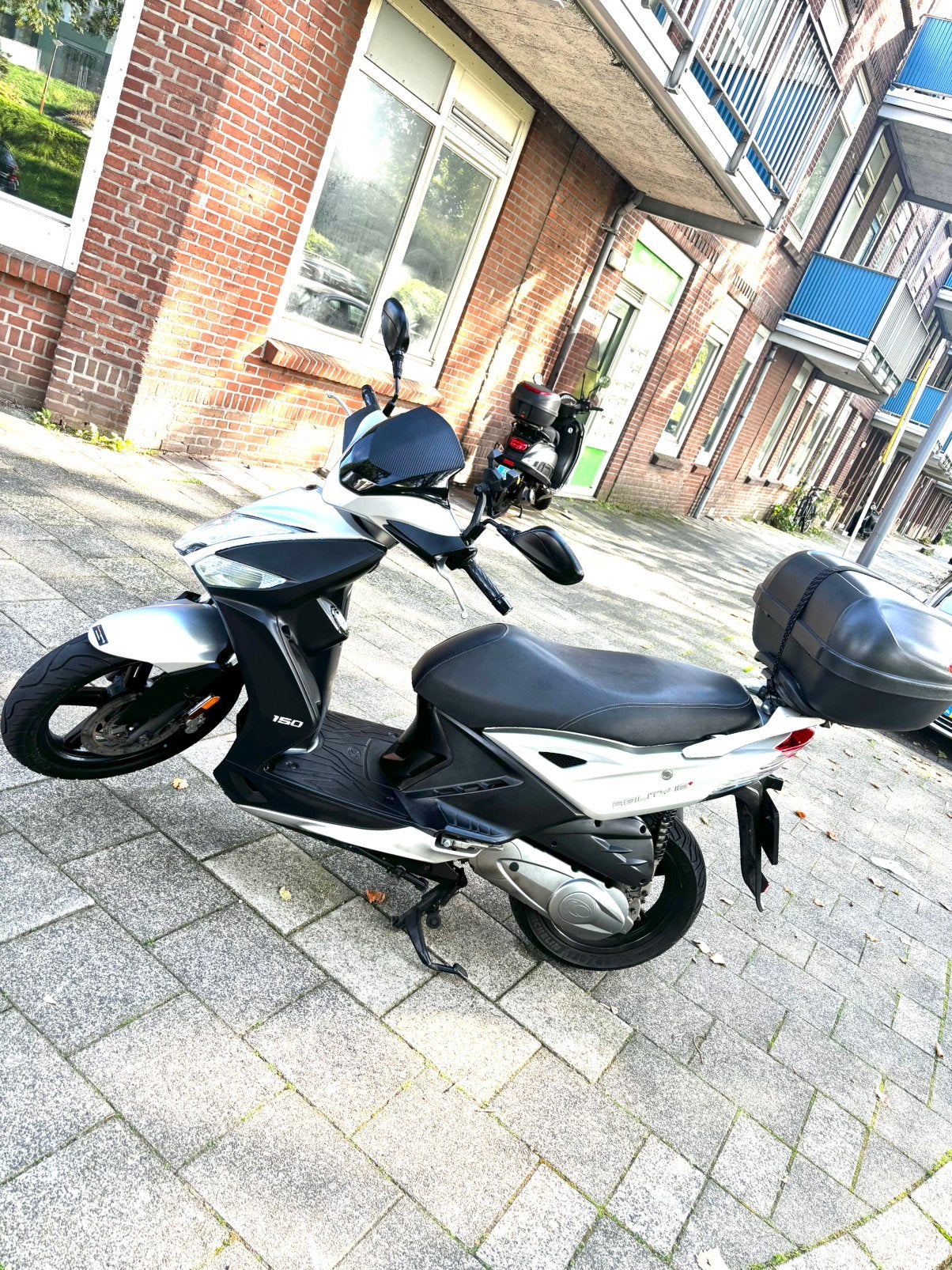 Scooter moet weg, Ophalen, Zo goed als nieuw, 150 cc, Agility