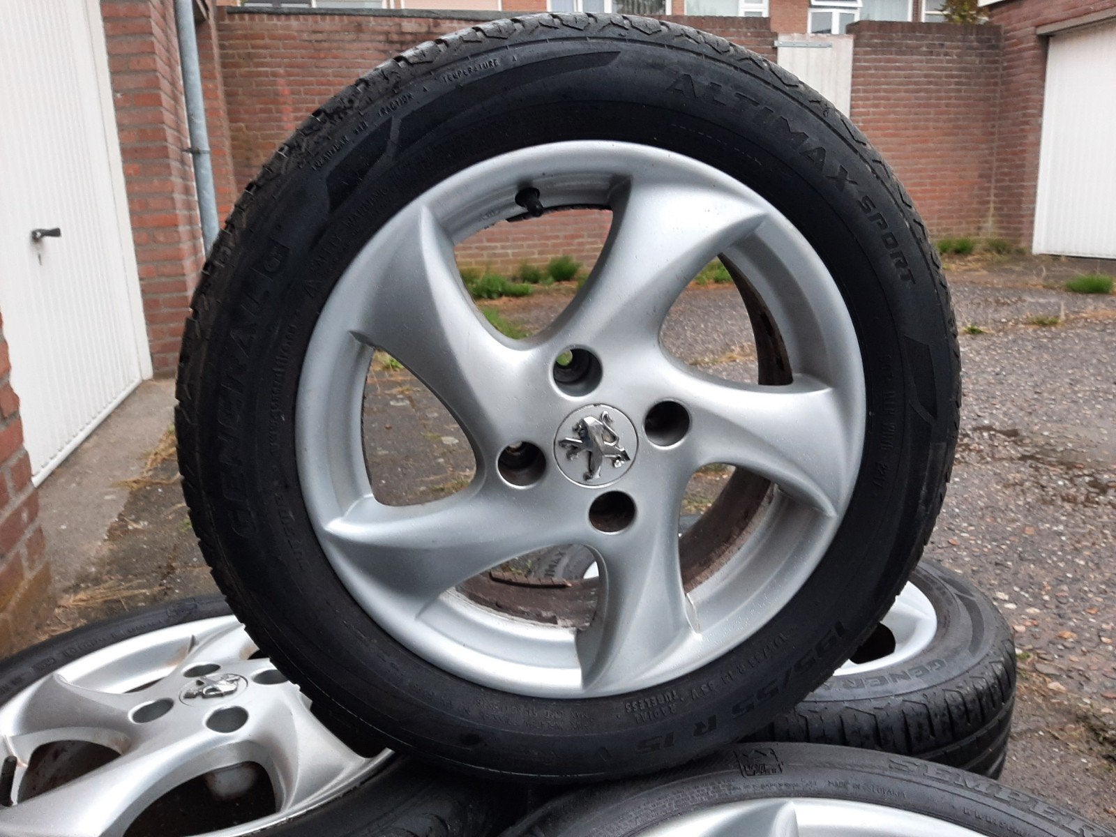Te koop Origineel peugeot 200 CC velgen 195/55 15., Ophalen, Gebruikt, 15 inch, Banden en Velgen