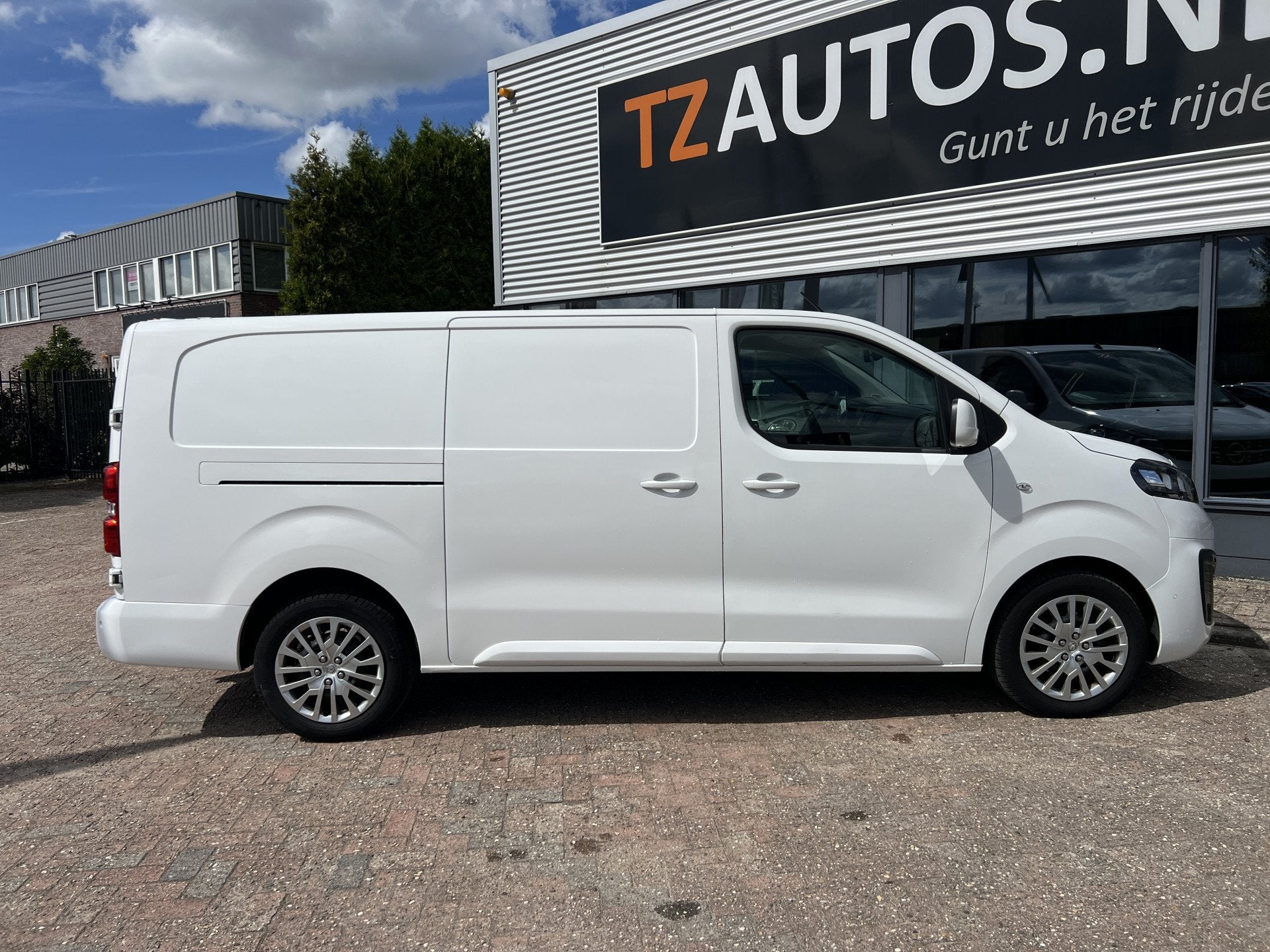 Opel Vivaro 2.0 CDTI L3H1 Edition Nieuwstaat (bj 2021), Auto's, Dealer onderhouden, Stof, Gebruikt, 4 cilinders