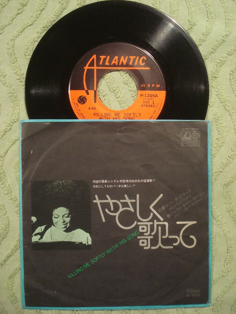 Roberta Flack 7" Vinyl Single: ‘Killing me softly’ (Japan), Ophalen of Verzenden, Zo goed als nieuw, 7 inch, R&B en Soul