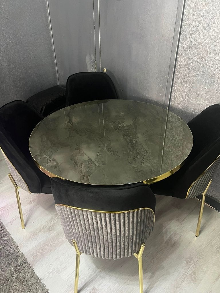 Ronde Eettafel Marmerlook met 4 Stoelen - Goud Onderstel, Huis en Inrichting, Tafels | Eettafels, Ophalen, Rond, Nieuw, Glas