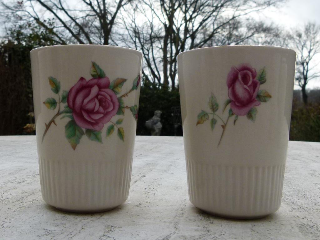 2 Sets van 6 Super Mooie Rozen Bekers met Roos en Roosjes, Overige typen, Nieuw, Ophalen of Verzenden, Wedgwood