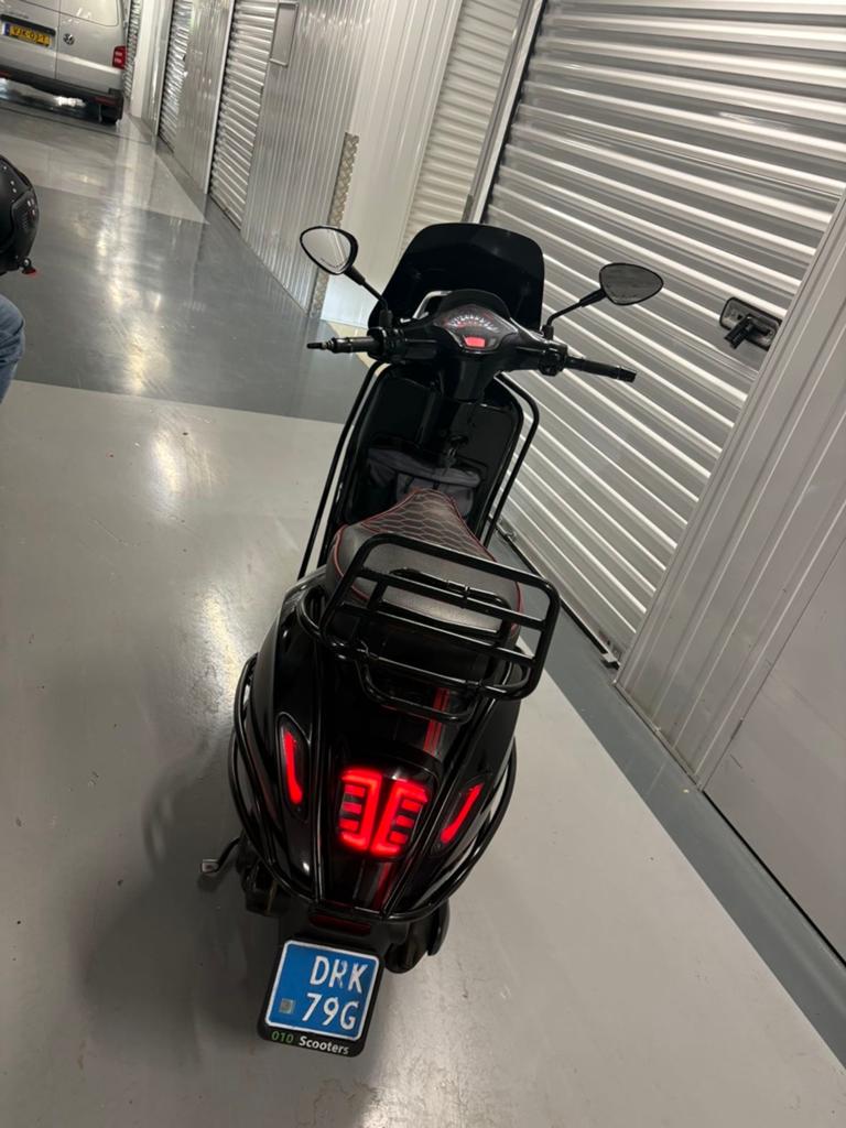 Vespa Sprint 2018 - Zo goed als nieuw, Ophalen of Verzenden, Zo goed als nieuw, Benzine, Overige modellen