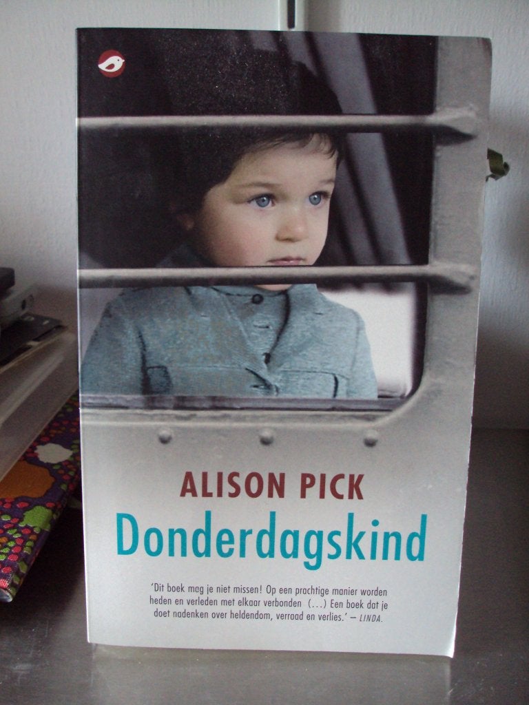Alison Pick-Donderdagskind (B17-278), Ophalen of Verzenden, Zo goed als nieuw