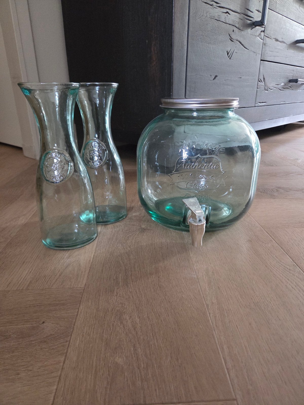 Nieuwe water/ranja dispenser met kannen en glazen, Ophalen, Glas of Glazen, Nieuw, Glas