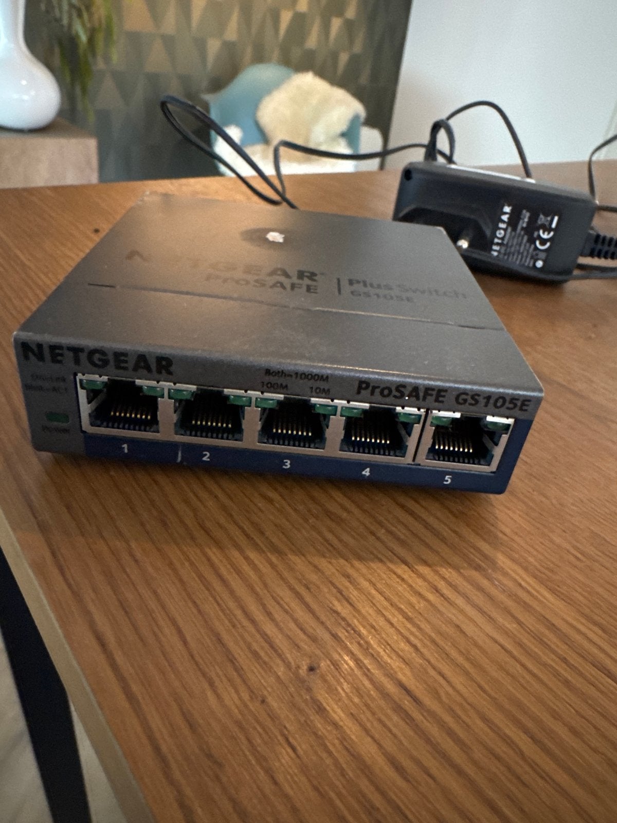 NETGEAR ProSAFE GS105E Plus Switch - 5-poorts Gigabit, Computers en Software, Ophalen of Verzenden, Gebruikt
