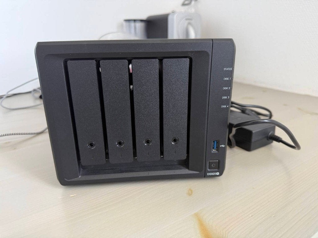 Synology DS920+, Ophalen, Gebruikt
