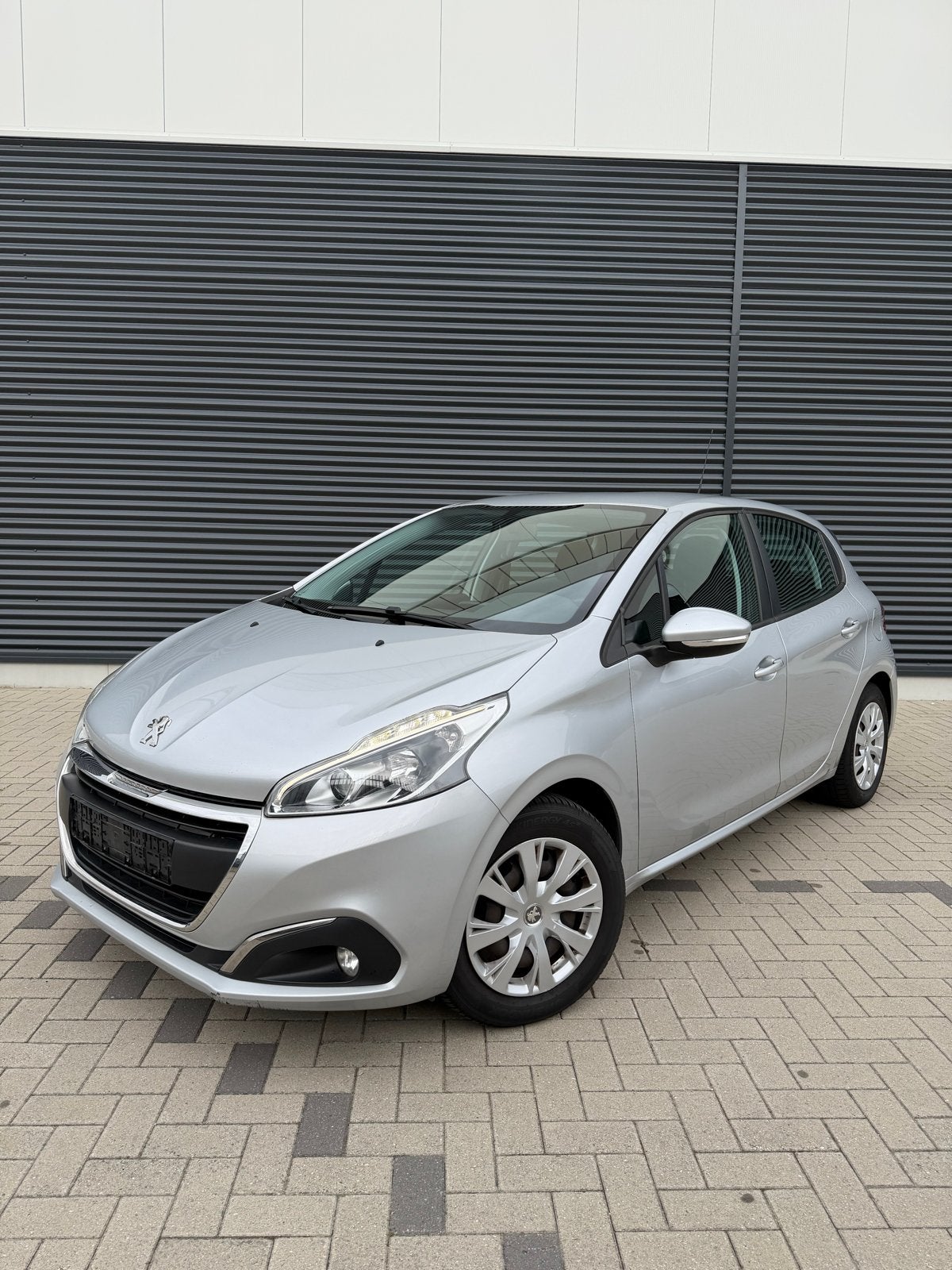 Peugeot 208 HDI 1.6, Auto's, Voorwielaandrijving, Dealer onderhouden, Stof, Multifunctioneel stuurwiel