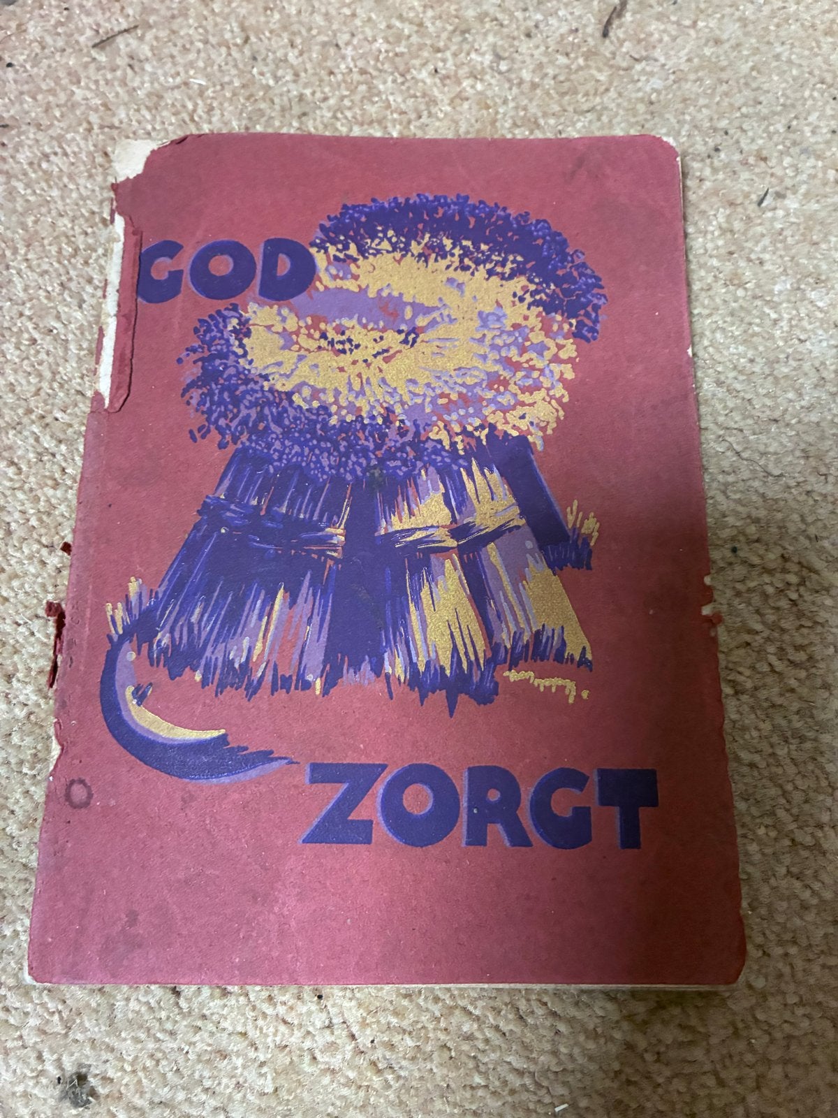 God Zorgt - Oud Religieus Boekje, Ophalen of Verzenden, Gelezen, Christendom | Protestants